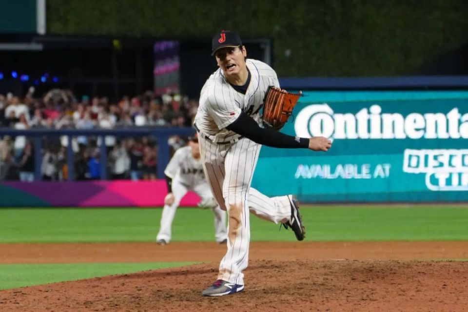 包含史诗对决！棒球上演极限翻盘的词条