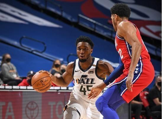 鹈鹕逆转雄鹿,戈贝尔带队取胜 鹈鹕逆转雄鹿,戈贝尔带队取胜