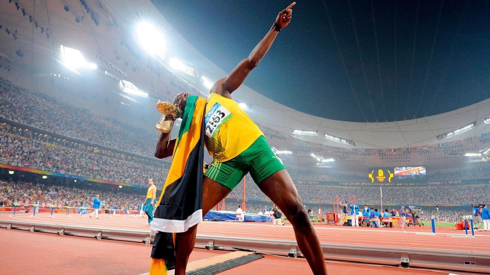 绿茵战场上的轰鸣，奥纳纳的高能演出与尤文的闪电征服